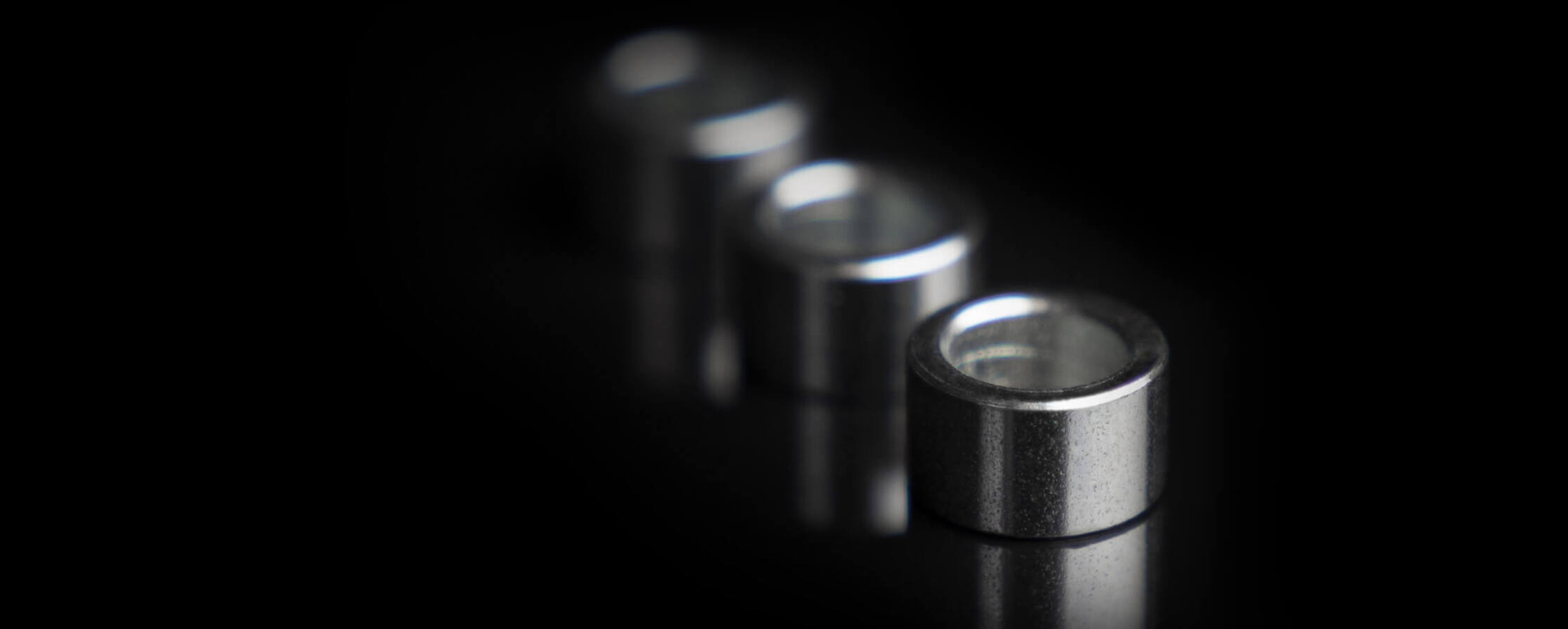Distance tubes